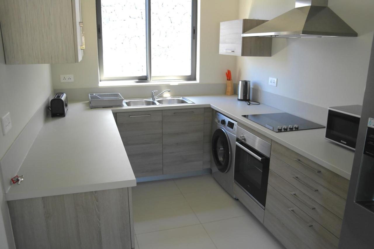 Immaculate Two Beds Luxury Marina Apartment Rivière Noire Exterior foto